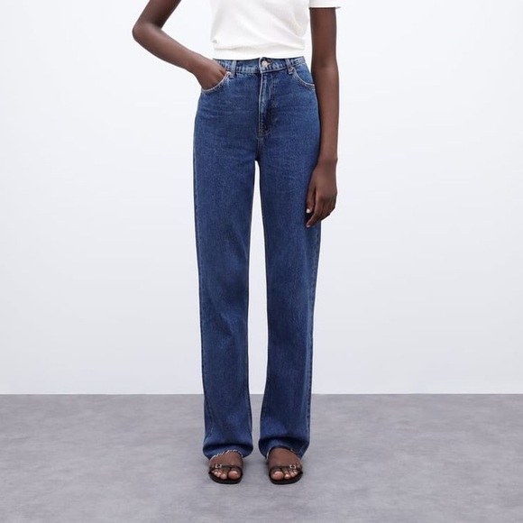 Zara - the 90s full length Jean

Size : US 6, EUR 38 - Picture 3 of 4